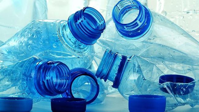 из чего сделаны пластиковые бутылки